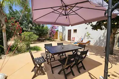 Image de Serendila a few km from Gallipoli - great for families and groups, with garden