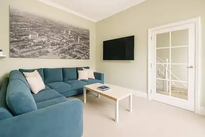 Image de Spacious Cardiff Home for 12 + Parking + Hot Tub