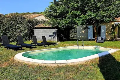 Homerez - Villa élégante à Chamaret avec piscine privée