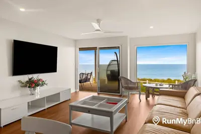 Image de Azure - Absolute Beachfront