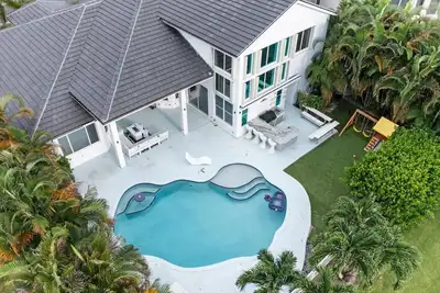 Image de Luxury House with Movie Theater