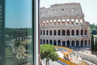 Image de Apartment With Iconic View Of Arch of Constantine, Roman Forum And The Coliseum
