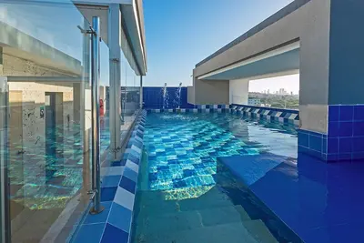 Image de Luxury Airport Penthouse - 3 Bd 2 Ba Suite + Rooftop Pool