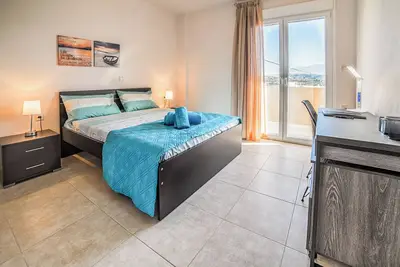 Image de Veranda Flat, few minutes away from Beach