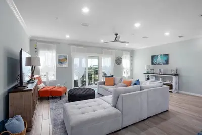 Image de El Cielo · Posh Townhome w/Gulf Views - Walk to Beach Club!