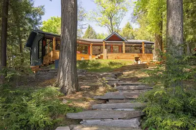 Image de Haliburton Haven Lakefront Cabin