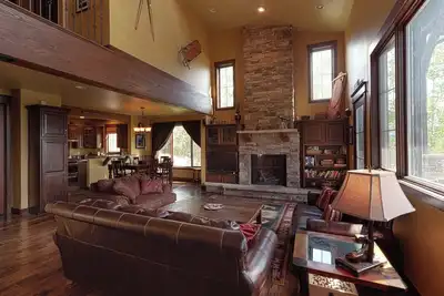 Image de Gorgeous 4br/4ba home to basecamp your mountain adventures.