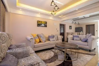 The Cozy 3 bed 4 bath Corner