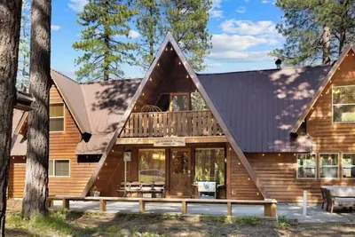 Image de New \"3 Peaks\" Triple A Frame, Game room, Hot tub