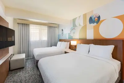 Image de Cozy 1br Apartment Perfect for Family Stays w/ Walk to Disney - Full Kitchen