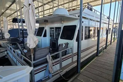 Image de Tranquil 3-bedroom boat in Henderson with fitness room, Ac, WiFi