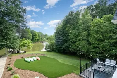 Image de \"3x The Fun\" at Lytton's Hideaway! Pet friendly! Sleeps up to 14! Boat Rental!