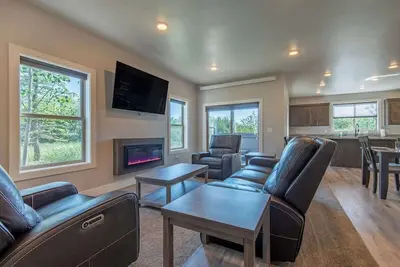 Image de Teton Valley Base | Hot Tub & Family Space