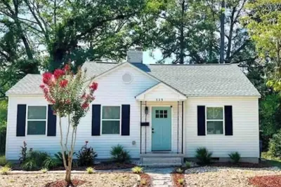 Image de The Pet Friendly Port House  with a Fully Fenced in Back Yard! !