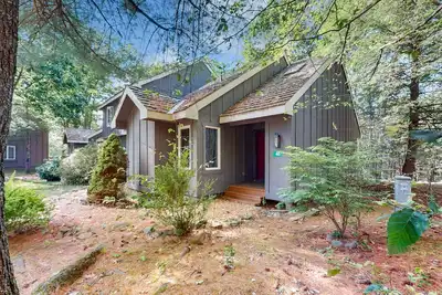 Image de Splendid home with deck, W/D & free Wifi