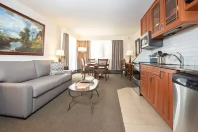 Image de Snowbird Cliff Club luxury condo, sleeps 10 - full spa access! Presidents Week!