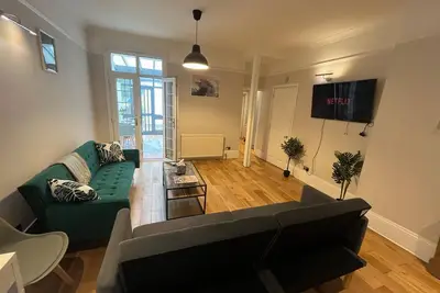 Image de Spacious 3 Bed Entire Home, 15mins to Central London - Garden & Train Station