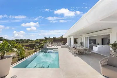 Image de Fleurs de Lys 3br in Orient Bay by Personal Villas - Breathtaking Escape