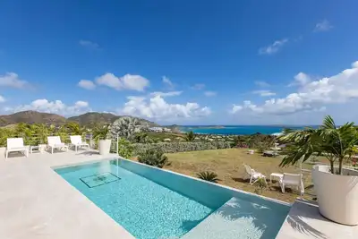 Image de Fleurs de Lys 4br in Orient Bay by Personal Villas - Breathtaking Escape