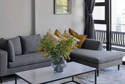 Image de Luxe 2-Bed Designer Apartment with Stunning Views and Pool Access!