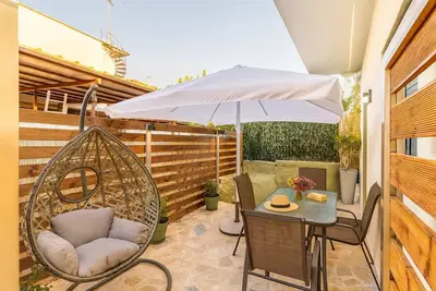 Image de Filiatra Welcoming Hideaway - A Cozy Urban Escape