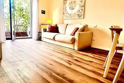 Image de Milan Navigli Bocconi- strategically located in the heart of the Navigli-Mm.