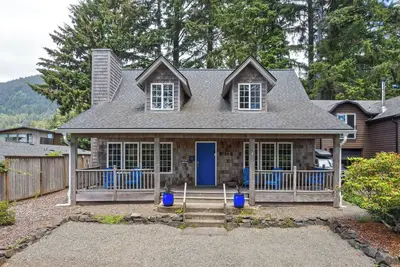 Image de Coastal Cottage-Manzanita, Or-Fire pit, 3 blks to beach, Dogs welcome.