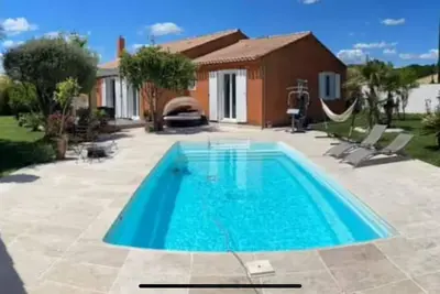Image de Villa avec piscine au calme, 3 chambres, jardin méditerranéen 15 min Aix en Pce