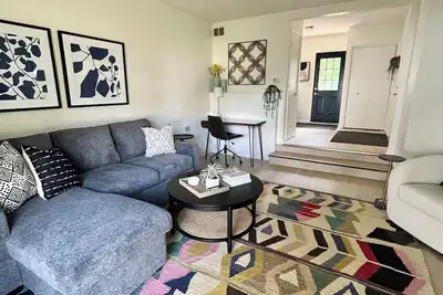 Charming 1-bedroom house in Saugatuck with Ac, WiFi, Pet Friendly