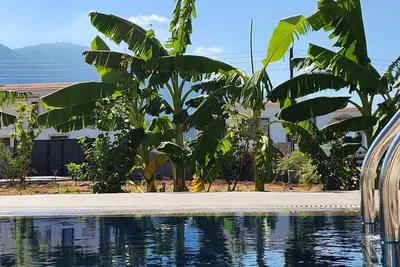 Beautiful villa with private pool sea & mountain view, full amenities, free Wifi