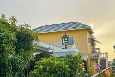 Image de Spacious 3br Home with Private Master Suite & Jacuzzi Gated Community Ocho Rios