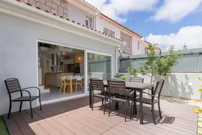 Image de Carcavelos Sunny Retreat 1 by LovelyStay