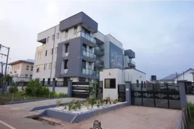 Image de 2 bed flat, near the airport