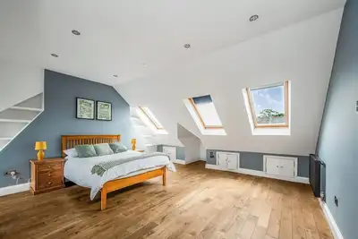 Image de Pass the Keys | Wonderful Six Bed Victorian Home in London