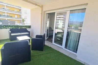 Image de Charmant T2 neuf avec terrasse