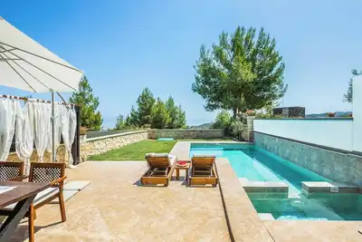 Image de Sunny Spa Villa - Une Chambre Villa, Couchages 2