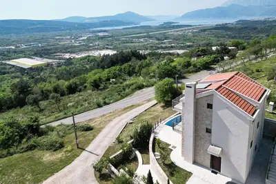 Image de Villa with 4 bedrooms and WiFi, Ac in lovely Kotor