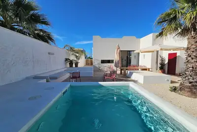 Image de Aria villa house with swimming pool a few meters from the beach with fine sand