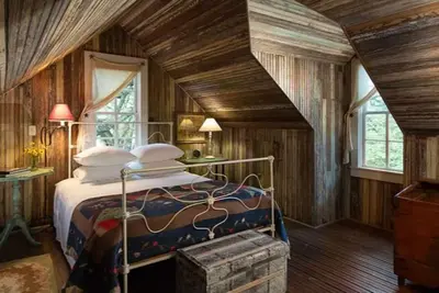 Image de Texas Farm House getaway on BlissWood Ranch with Optional Activities & Safari!