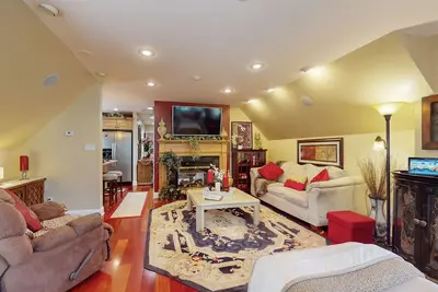 Enjoy luxury and tranquility at Swannanoa Serenity Suites—your perfect getaway