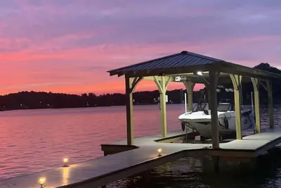 Image de Logan Martin Lake \"Let's Get Away\"