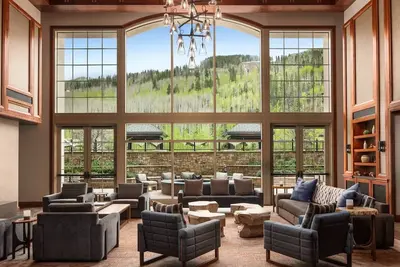 Image de Experience a Luxurious Thanksgiving at The Ritz-Carlton Club, Vail!