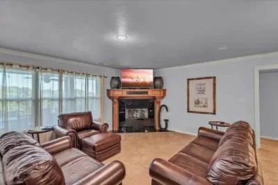 Eagle Crest; Monthly discount for Travelers!