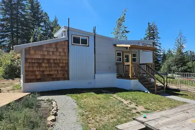 Image de Tiny House, 2-bedroom with Ac and WiFi near Enderby Bc.