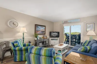 Image de Aquaholic: Oceanfront Condo w\/Community Pool and Views!
