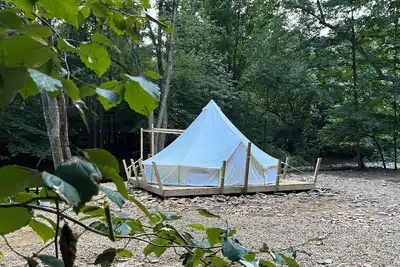 2 Queen-Bed Canvas Bell Tent on Working Farm in Historic Laurel Highlands