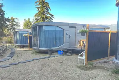 Image de Modern unit 777 on a vineyard breathtaking view over Skaha lake, Penticton