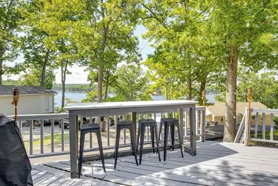 Image de Lake of the Ozarks Retreat w/ Dock & Sunset View!