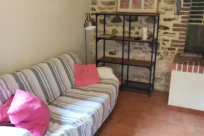 Charming 2-bedroom house in soothing Cuillé with WiFi