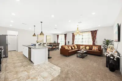 Image de Superb 6bd/4ba villa in Riverside with WiFi, King Beds  Large space, clean new